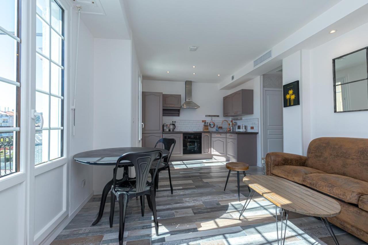 Squared Head-Apartment With Terrace In Nizza Esterno foto