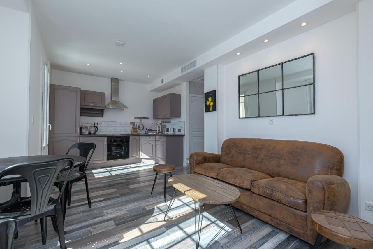 Squared Head-Apartment With Terrace In Nizza Esterno foto